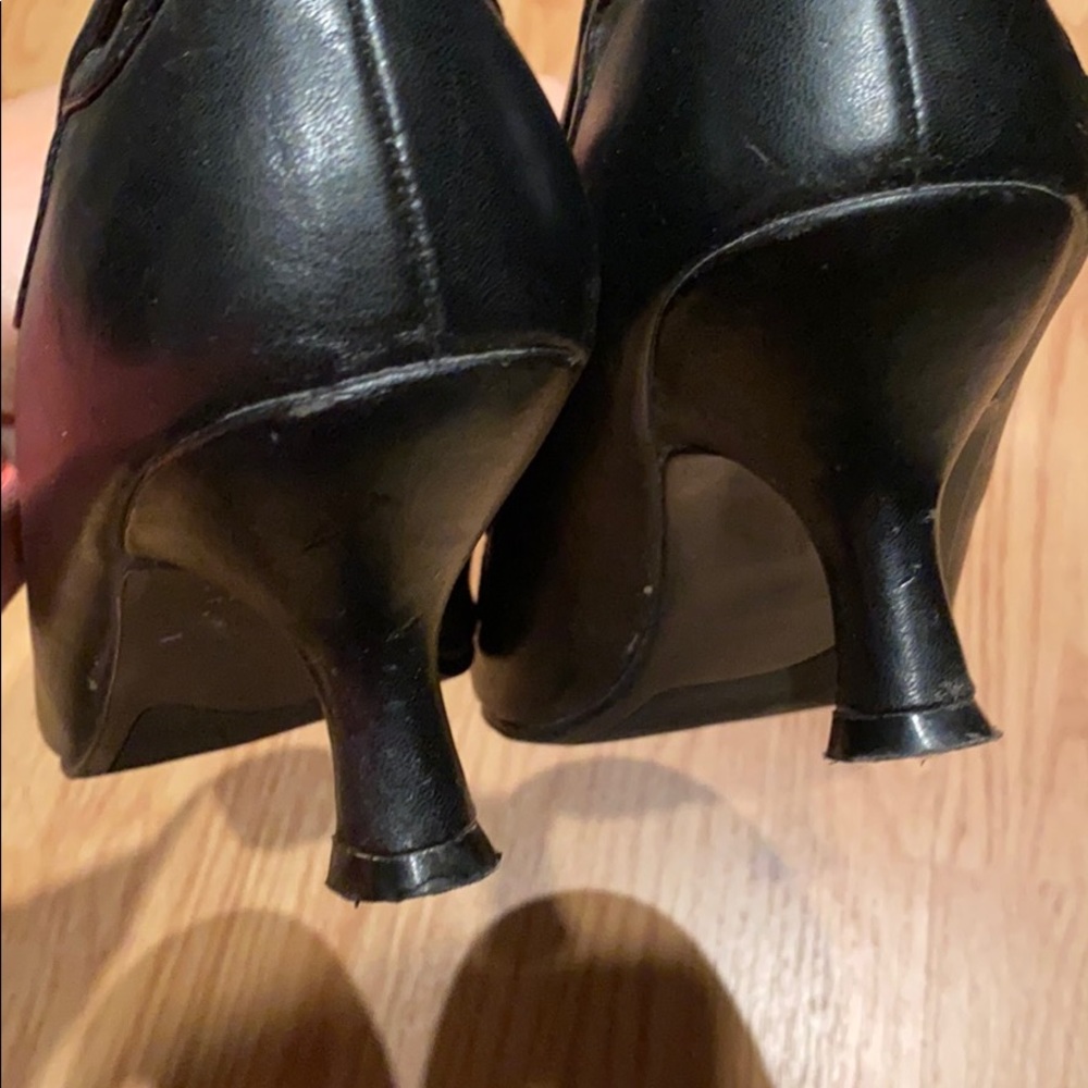 Heels - Picture 2 of 5